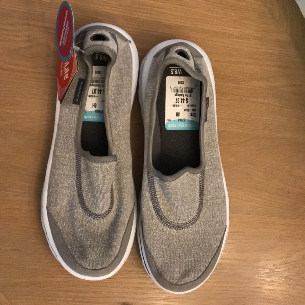 NWT Sketchers GoWalk slip on 8.5W gray